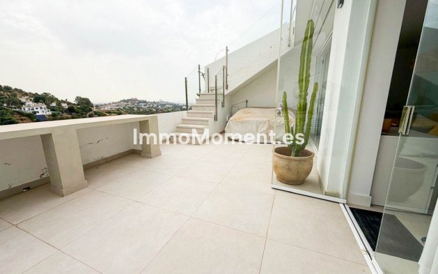 Resale - Apartment - Benahavís - La Quinta