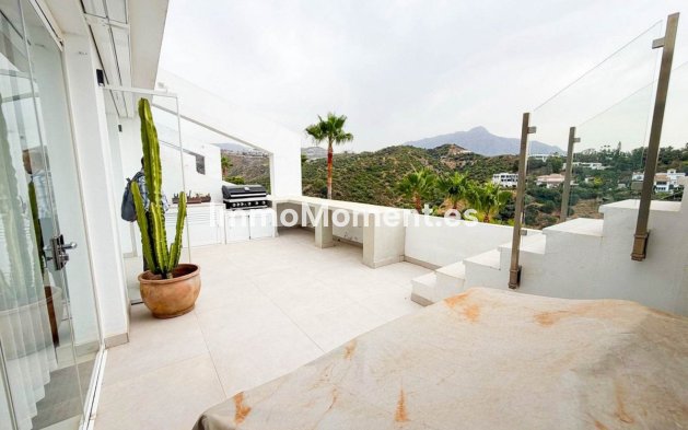 Resale - Apartment - Benahavís - La Quinta