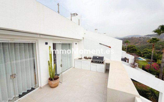 Resale - Apartment - Benahavís - La Quinta