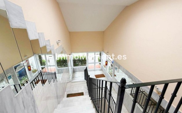 Resale - Apartment - Benahavís - La Quinta