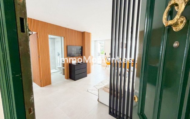 Resale - Apartment - Benahavís - La Quinta