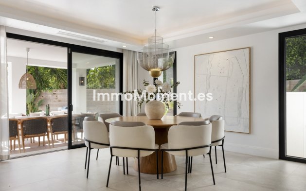 Wiederverkauf - Freistehende Villa - Marbella - Nueva Andalucía