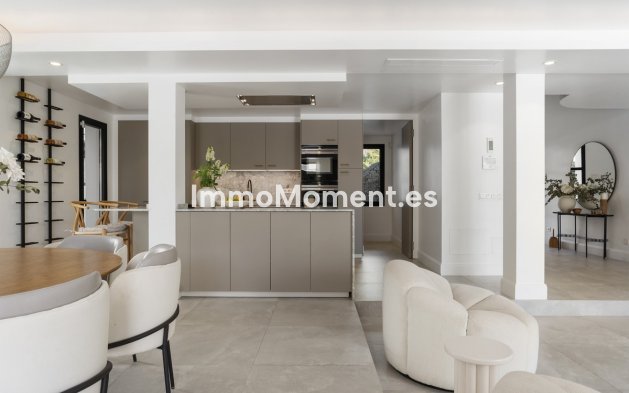 Wiederverkauf - Freistehende Villa - Marbella - Nueva Andalucía