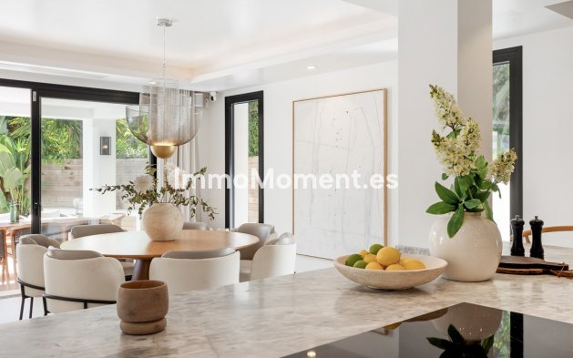 Wiederverkauf - Freistehende Villa - Marbella - Nueva Andalucía