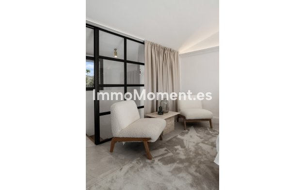 Wiederverkauf - Freistehende Villa - Marbella - Nueva Andalucía