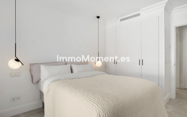 Wiederverkauf - Freistehende Villa - Marbella - Nueva Andalucía
