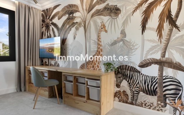 Wiederverkauf - Freistehende Villa - Marbella - Nueva Andalucía