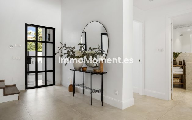 Wiederverkauf - Freistehende Villa - Marbella - Nueva Andalucía