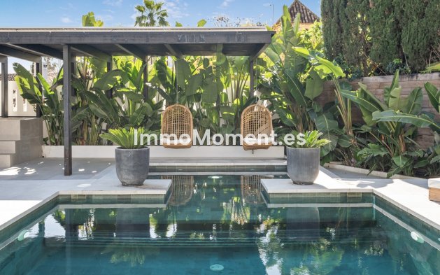 Wiederverkauf - Freistehende Villa - Marbella - Nueva Andalucía