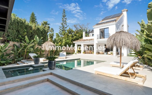Wiederverkauf - Freistehende Villa - Marbella - Nueva Andalucía
