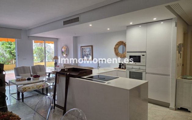 Resale - Apartment - Marbella - Bahía de Marbella