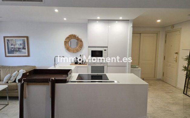 Resale - Apartment - Marbella - Bahía de Marbella