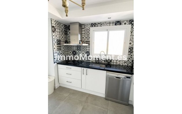 Wiederverkauf - Wohnung - Marbella - San Pedro de Alcántara