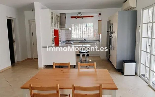 Resale - Detached villa - Marbella - Nueva Andalucía