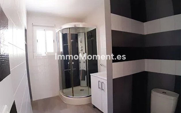 Resale - Detached villa - Marbella - Nueva Andalucía