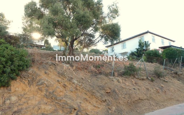 Resale - Plot - Estepona - Estepona Centro