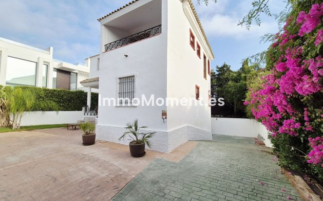 Wiederverkauf - Freistehende Villa - Marbella - Guadalmina Baja