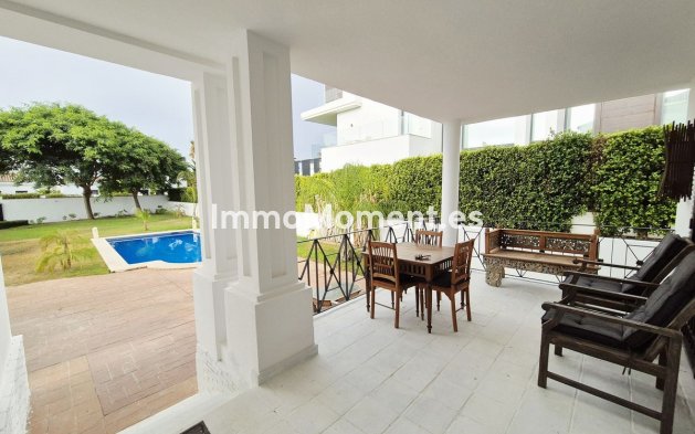 Wiederverkauf - Freistehende Villa - Marbella - Guadalmina Baja
