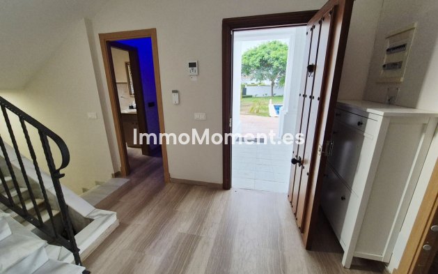 Wiederverkauf - Freistehende Villa - Marbella - Guadalmina Baja