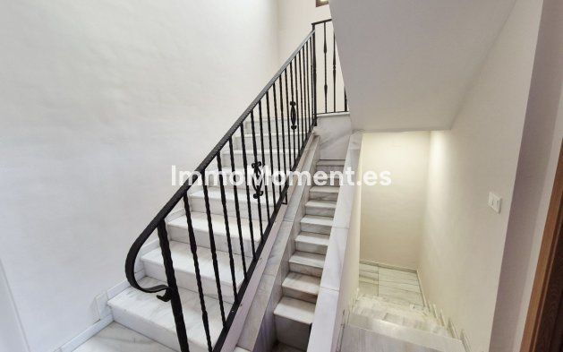 Wiederverkauf - Freistehende Villa - Marbella - Guadalmina Baja