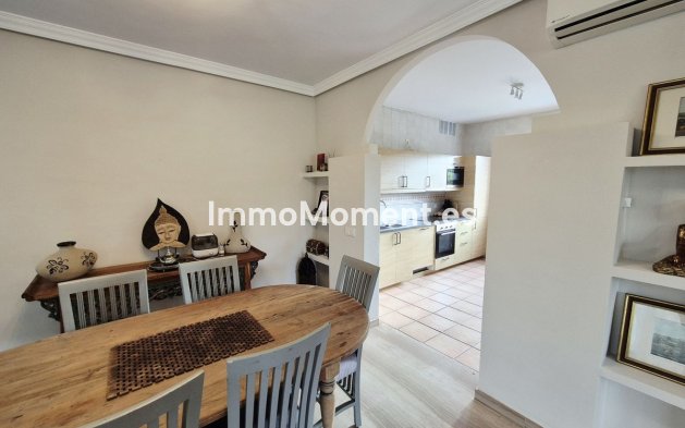 Wiederverkauf - Freistehende Villa - Marbella - Guadalmina Baja