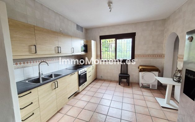 Wiederverkauf - Freistehende Villa - Marbella - Guadalmina Baja