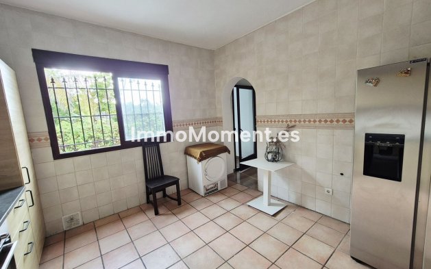 Wiederverkauf - Freistehende Villa - Marbella - Guadalmina Baja