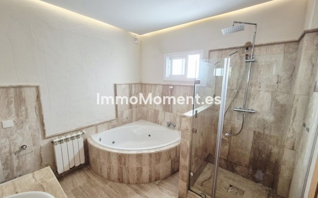 Wiederverkauf - Freistehende Villa - Marbella - Guadalmina Baja