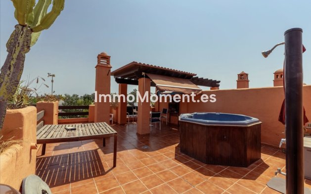 Resale - Apartment - Estepona - Estepona Centro