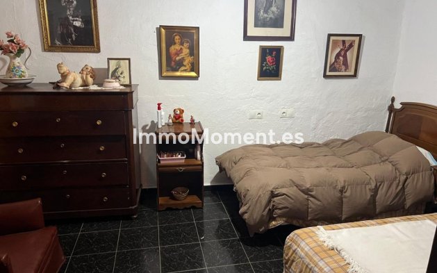 Bestaande woning - Rijtjeshuis - Binnenland  - Alora
