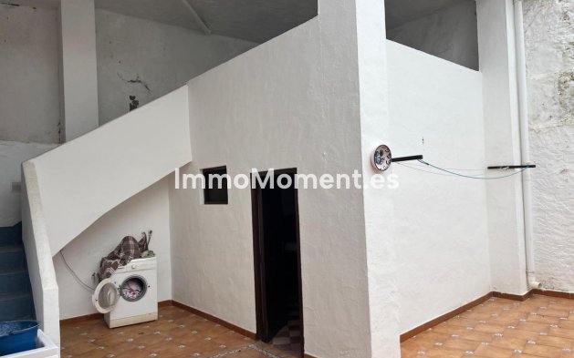 Bestaande woning - Rijtjeshuis - Binnenland  - Alora