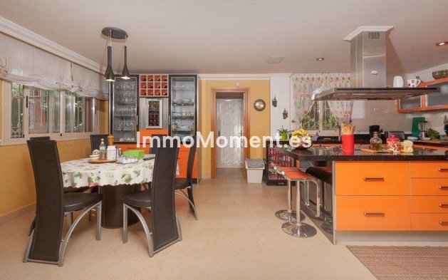 Reventa - Villa independiente - Torremolinos - Playamar
