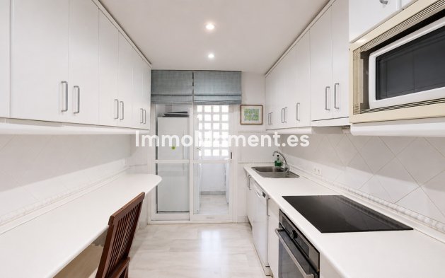 Wiederverkauf - Wohnung - Marbella - Guadalmina Baja