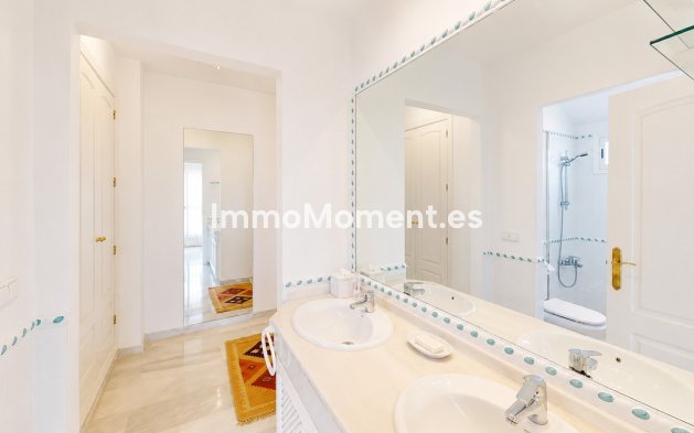 Wiederverkauf - Wohnung - Marbella - Guadalmina Baja