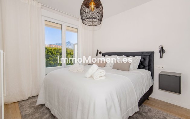 Resale - Apartment - Marbella - Nueva Andalucía