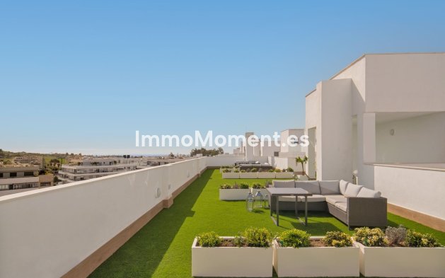 Resale - Apartment - Marbella - Nueva Andalucía