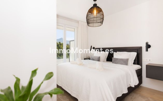 Resale - Apartment - Marbella - Nueva Andalucía