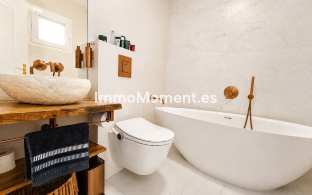 Resale - Detached villa - Manilva - La Duquesa