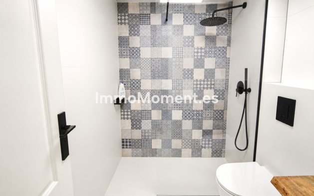Resale - Detached villa - Manilva - La Duquesa