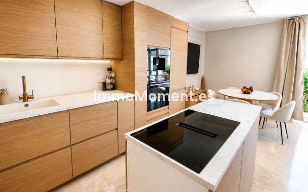 Resale - Detached villa - Manilva - La Duquesa