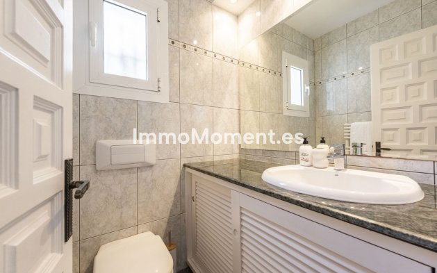 Wiederverkauf - Freistehende Villa - Estepona  - Atalaya