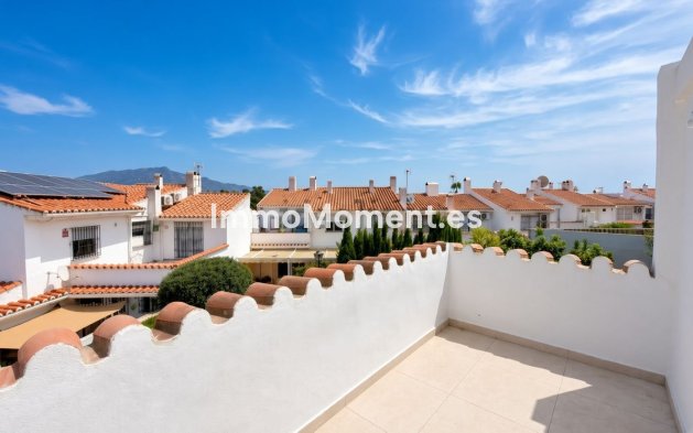 Wiederverkauf - Reihenhaus - Estepona  - Atalaya