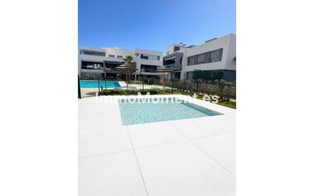 Wiederverkauf - Wohnung - Estepona  - Selwo