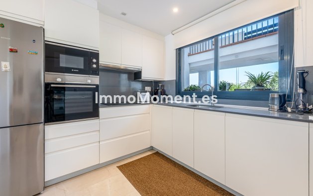 Resale - Apartment - Casares - Casares Centro
