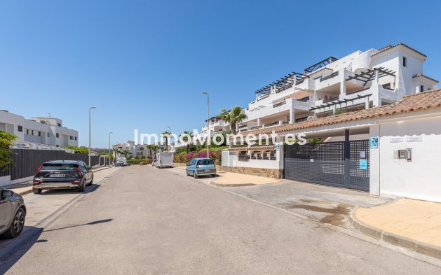 Resale - Apartment - Casares - Casares Centro