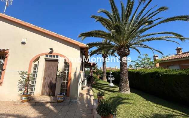 Wiederverkauf - Freistehende Villa - Orihuela Costa - Cabo roig - La Zenia
