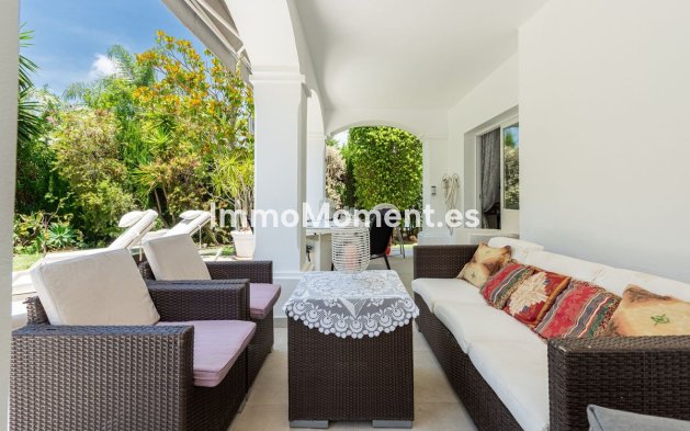 Wiederverkauf - Freistehende Villa - Estepona  - Atalaya