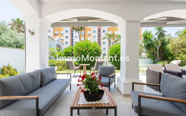 Wiederverkauf - Freistehende Villa - Estepona  - Atalaya