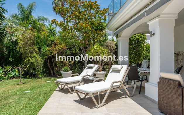 Wiederverkauf - Freistehende Villa - Estepona  - Atalaya