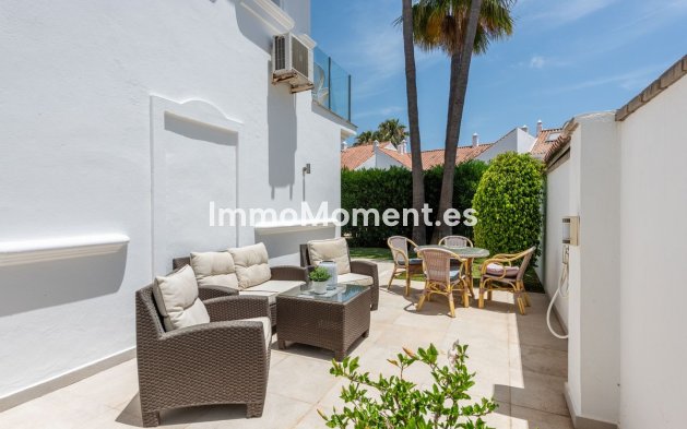 Wiederverkauf - Freistehende Villa - Estepona  - Atalaya